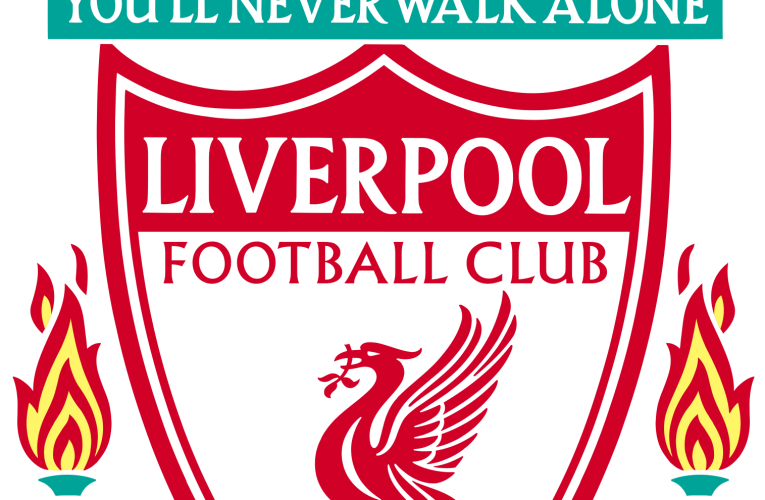 Liverpool salva la ventaja perfecta con penalazo de Salah en los minutos finales